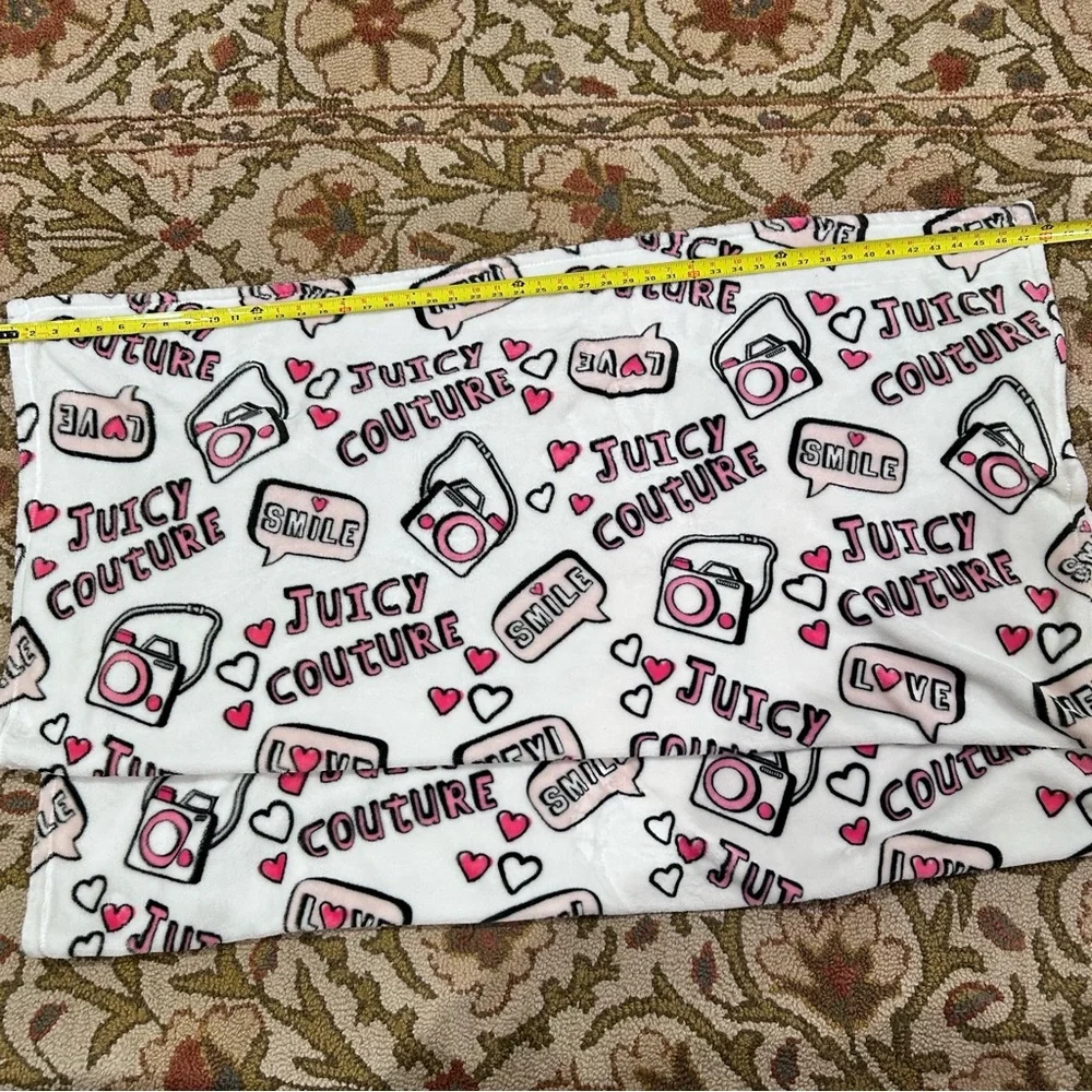 Juicy Couture blanket throw plush camera print white pink black 48 X 76 cozy
